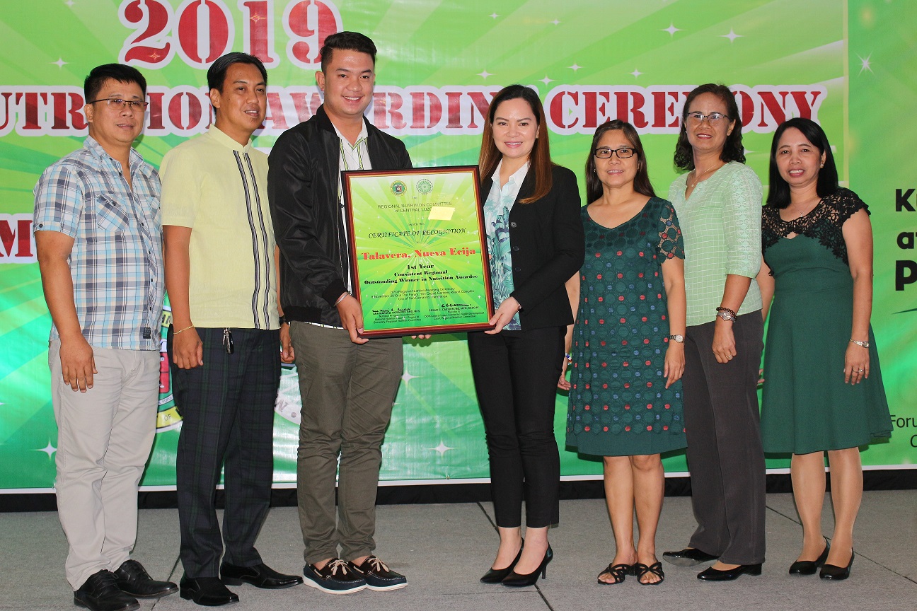 Talavera, Nueva Ecija was conferred with the 1st CROWN Maintenance Award during the 2019 Regional Nutrition Awarding Ceremony held in the City of San Fernando, Pampanga. 