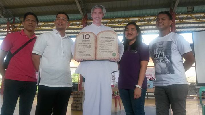 NO II Rivas with Mayor Lenlen Oreta and his councilors