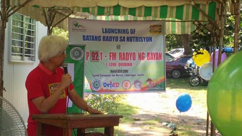 OIC-NPC Maria Gisela M. Lonzaga (left) assists Governor and PNC Chair, Hon. Junie Cua as he signs the pledge of committment.
