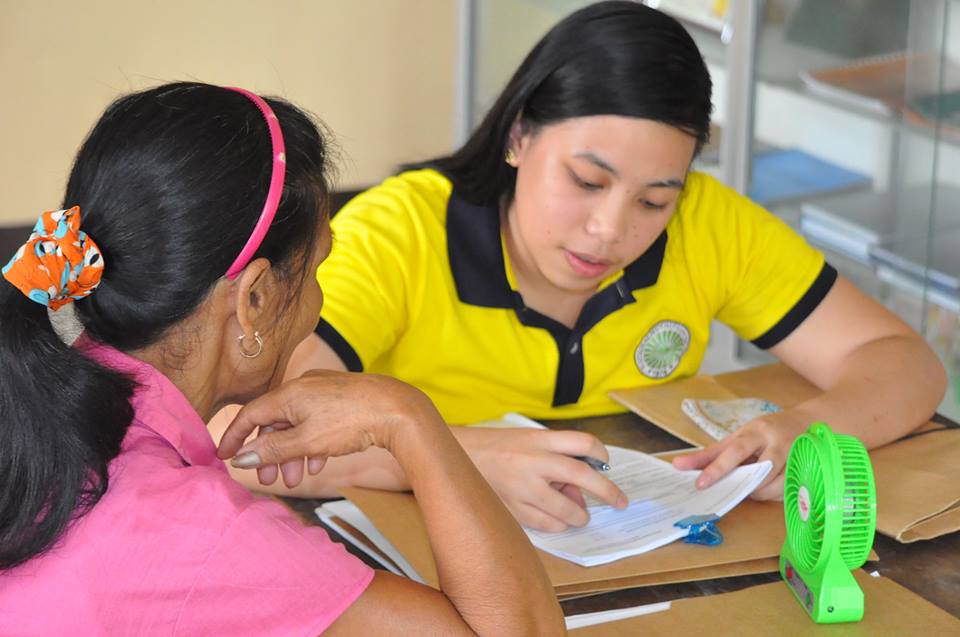 Ang Pantawid Pamilyang Pilipino Program (4Ps) ay isang hakbang ng pambansang pamahalaan para sa pagpapabuti ng kalagayang pantao ng ating mga kababayan. Nagbibigay ito ng kondisyonal na tulong-pinansiyal para sa pinakamahihirap na Pilipino upang pabutihin ang kalusugan, nutrisyon, at edukasyon ng mga batang may edad 0 hanggang 18 taong gulang.